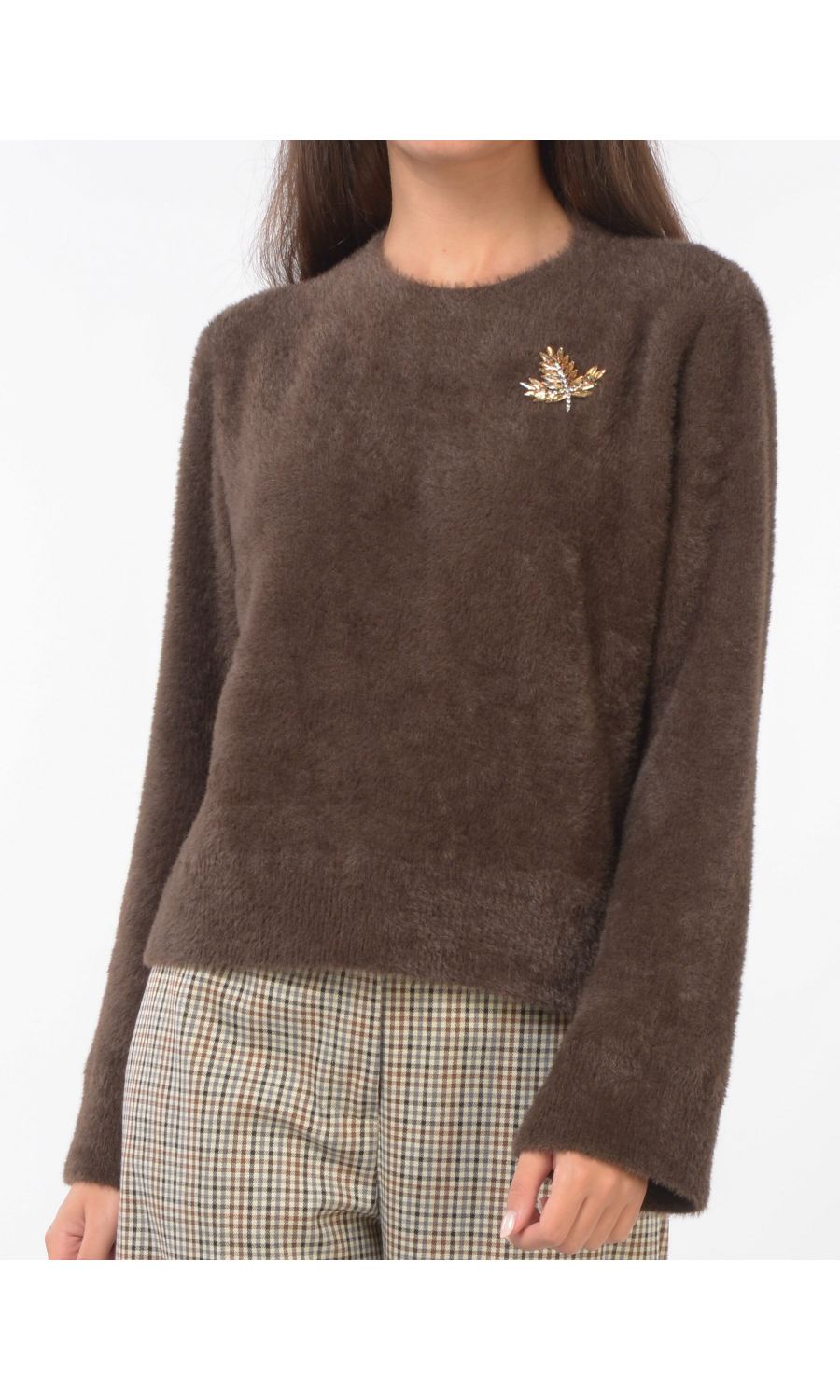 maglia da donna Kaos Jeans effetto peluche con spilla gioiello