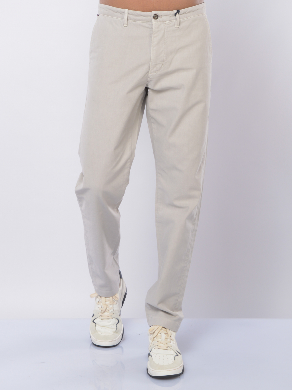 pantalone da uomo Tommy Hilfiger chino con relaxed tapered fit
