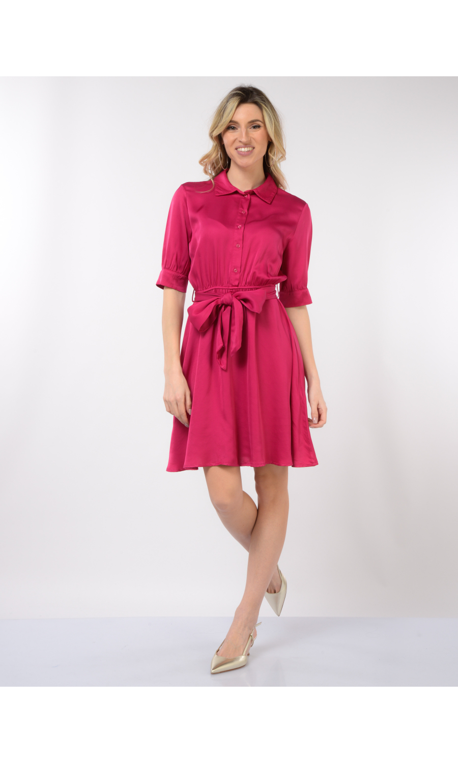 abito corto da donna Kaos effetto raso con fusciacca viola