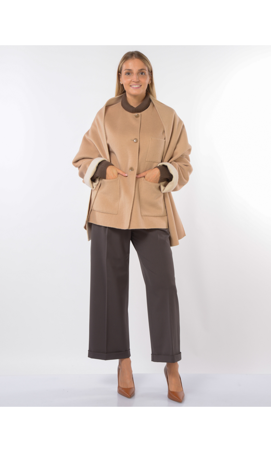 cappotto da donna beige Seventy a girocollo con tasche